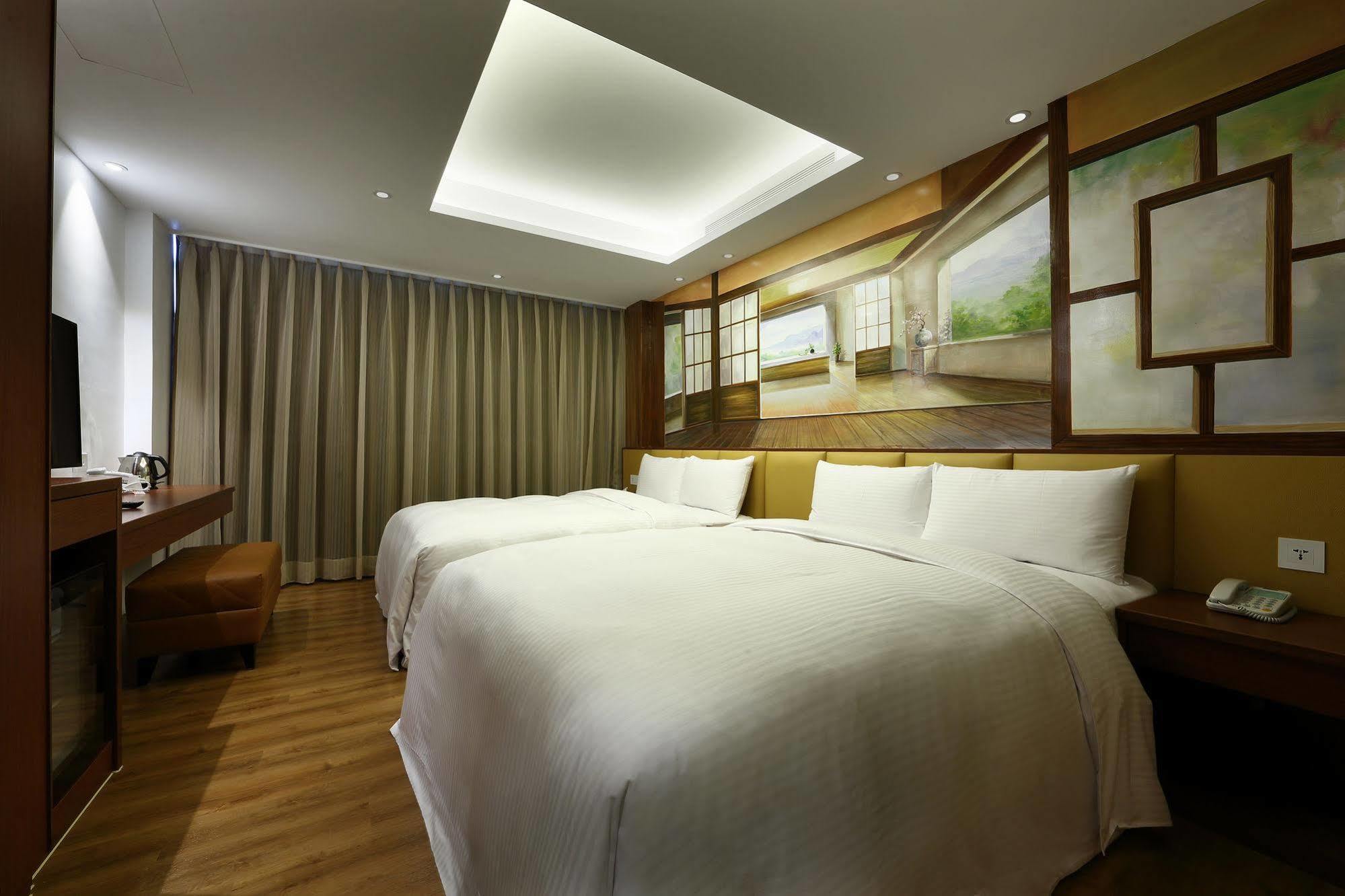 Shichi Hotel Гаосюн Экстерьер фото