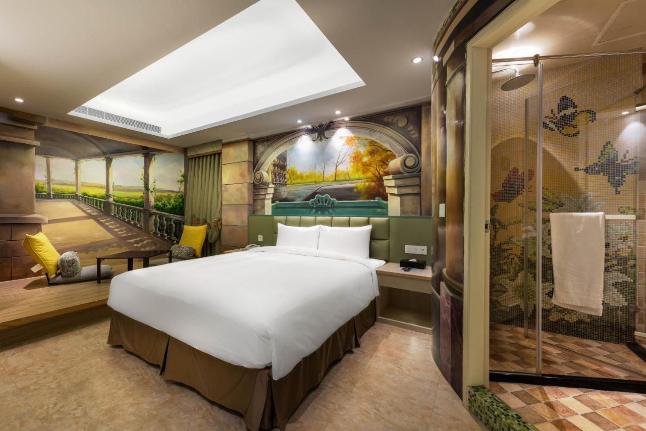 Shichi Hotel Гаосюн Экстерьер фото