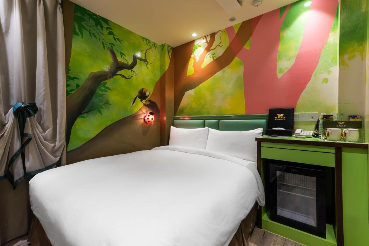 Shichi Hotel Гаосюн Экстерьер фото