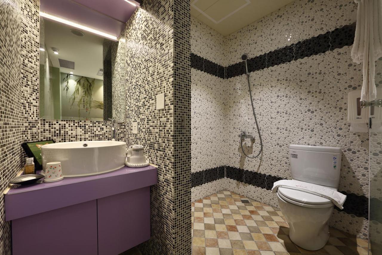 Shichi Hotel Гаосюн Экстерьер фото